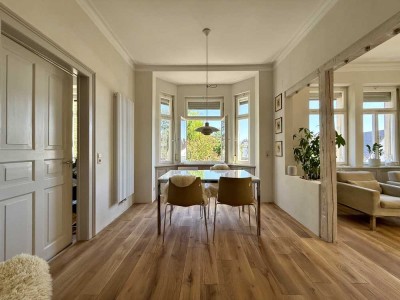 MÖBLIERT - Sanierte Altbauwohnung am Fuße der Weinberge