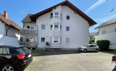 Helle 2-Zimmer-Wohnung mit moderner Einbauküche und Balkon