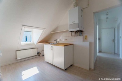 Renovierte 2 Zimmer Wohnung im Altbau | WAGNER IMMOBILIEN
