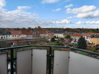113 m² 4 - Zi. Whg. in Dessau-Roßlau (OT Roßlau) - AUFZUG vorhanden !!!