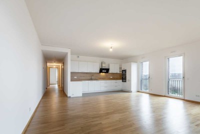 Helle Vier-Zimmer-Wohnung mit großzügiger Loggia