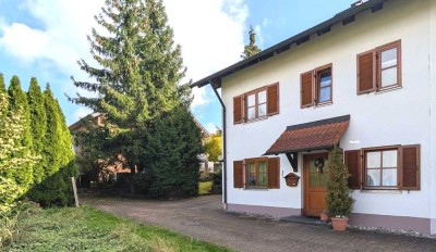 Idyllische Doppelhaushälfte – zentral und naturnah