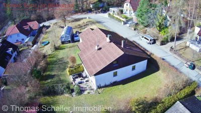 Ein- bis Zweifamilienhaus mit Potenzial, eingebettet in einer wunderschönen Landschaft