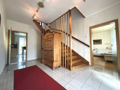 222m² Zweifamilienhaus mit moderner Heizung und schönen Garten ZFH in Bad Emstal