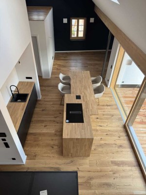 Penthouse Wohnung mit lux. Innenausstattung und Küche