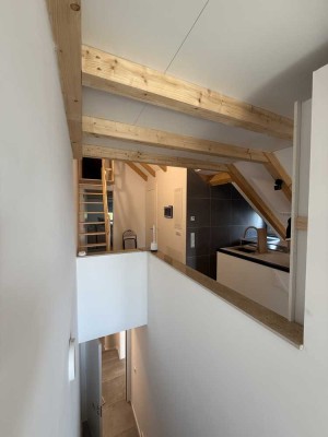 Hochmoderne Neubauwohnung in einer Doppelhaushälfte im Münchner Norden