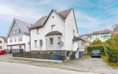 Richtig zuhause: Gepflegtes Einfamilienhaus mit Garten und Garage