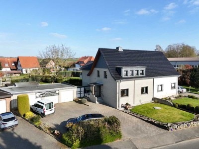 Neues Dach, moderne Heizung, moderne Fenster und viel Platz – Raumwunder in Spenge!