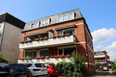 Preisoptimiert! Dachgeschosswohnung und separates Souterrain-Studio