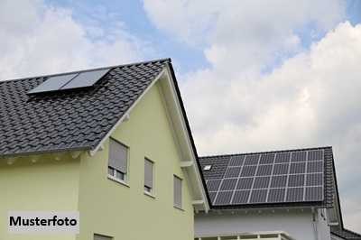 Mehrfamilienhaus mit Werkstatt