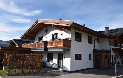 Sonnige Doppelhaushälfte in Aussichtslagen nahe der Skipiste