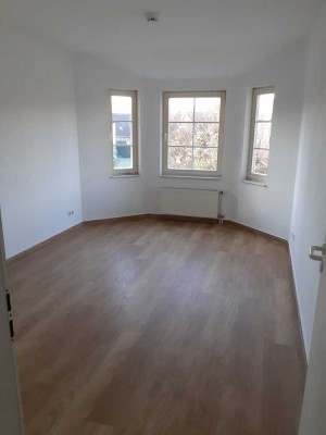 !Wunderschöne 3-Raum-Wohnung vor den Toren Berlins!