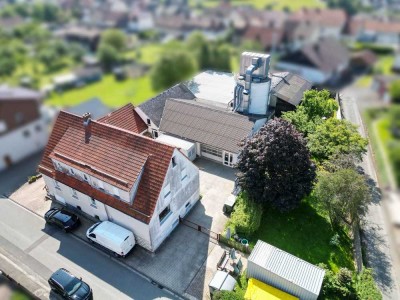 Wohnen und Gewerbe vereint: großzügiges Anwesen in Löhlbach mit Werkstatt und Lager