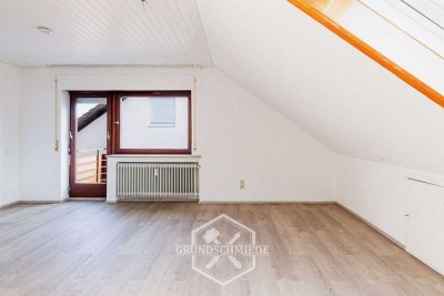 Helle 1-Zimmer-DG-Wohnung mit Balkon