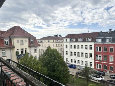 ++ Über den Dächern der Neustadt - 2 Raum Wohnung mit Balkon!!++