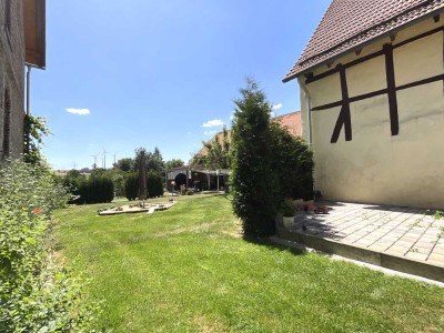 Bauernhaus mit ca260 m² Wohnfläche aufwendig saniert - vielfältigeTierhaltung zB Pferde möglich
