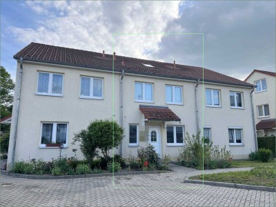 Charmantes Reihenmittelhaus mit Garten und Kfz-Stellplatz
- leerstehend