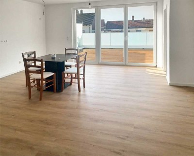 Freundliche Wohnung (Erstbezug) mit gehobener Innenausstattung und großzügiger Sonneterrasse (Pfalz)