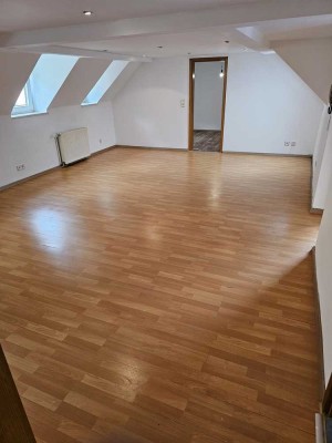 Helle 3-Zimmer-Wohnung im 2.OG in