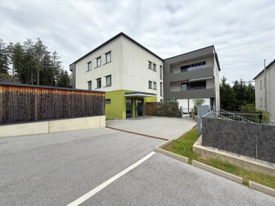 Wohnen in Ruhelage: 3-Zimmer Wohnung in Mutters