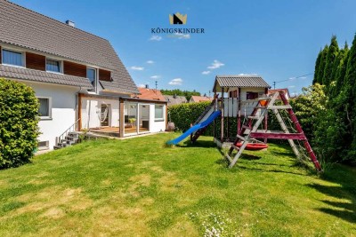 Attraktives und großzügiges EFH mit großem Grundstück, Carport + Wohnmobilstpl. in ruhiger Wohnlage!