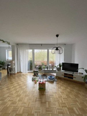 In Münster: Helle, zentral gelegene Wohnung gegenüber dem Schlosspark