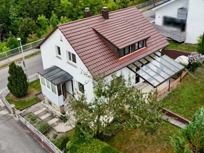 Das Haus der Möglichkeiten! Vielseitiges Ein- oder Mehrfamilienhaus mit Garten.