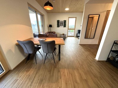 Wunderschöne &amp; vollmöblierte 2-Zimmerwohnung in absoluter Ruhelage mit schönem Ausblick von großer Terrasse - en suite Badezimmer inklusive