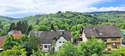 Super viel Platz! Tolle 3,5 ZKB-DG-Terrassen-WHG mit Weitblick