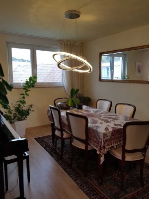 Stilvolle, neuwertige 4-Zimmer-DG-Wohnung mit Balkon und EBK in Söllingen
