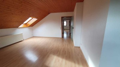 3 Zi. DG-Wohnung in Gomaringen-Hinterweiler