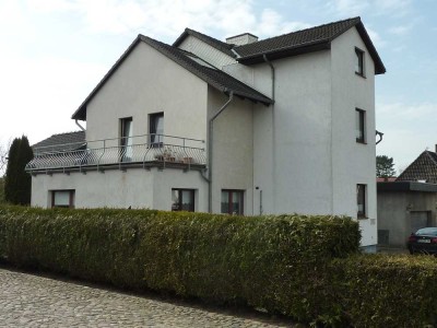 moderne schöne 3-Zimmer-Wohnung mit großem Balkon