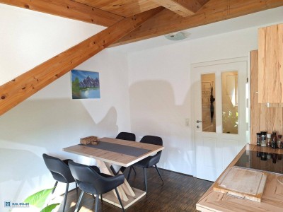 Stadtleben mit Charme - 2-Zimmer-Loft im Dachgeschoss einer Ceconi-Villa