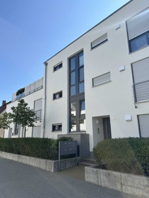 Hochwertige 3-Zimmer Wohnung mit  großer Dachterrasse