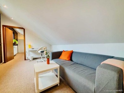 Zimmer in kleiner Wohngemeinschaft - vollmöbliert