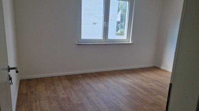 modernisierte 1,5 Zimmer Wohnung in zentraler Lage