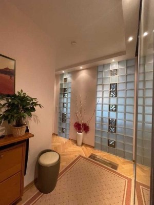 Top Lage! Schöne Maisonette 4 Zimmer Wohnung in KaDeWe ­Nähe, Stellplatz