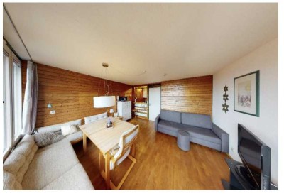 Stilvolle, geräumige 1-Zimmer-Wohnung mit Balkon und voll möbliert in Sasbachwalden