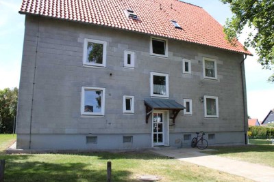 schöne 2 ZKB Wohnung im 2.OG *ab sofort* zu vermieten