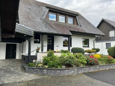 Einzigartiges Einfamilienhaus mit Schwimmbad in Overath-Eulenthal