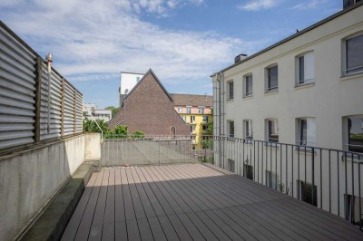 Krefeld City! Großzügige und lichtdurchflutete Wohnung mit großer Dachterrasse in zentraler Lage