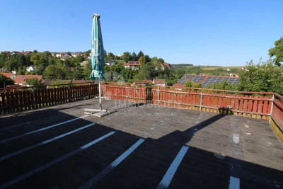 Sehr große 4,5-Zimmer Wohnung in Billigheim mit riesigen Balkon zu verkaufen! Renovierungsbedürftig!