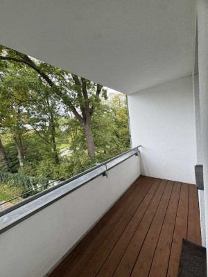 Zentral gelegene 2-Zimmer Wohnung mit Balkon und teil möbliert zur zwischen Miete