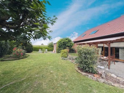 Wunderschönes neuwertiges 1-2 Familienhaus in Lindhorst