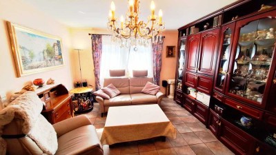 3,5-Zimmer-Eigentumswohnung mit Balkon, Garten, Tiefgarage und kompletter Möblierung – Untere Breite