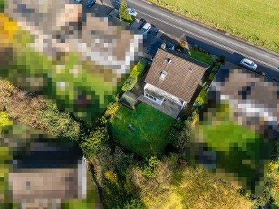 Odenthal-Voiswinkel: Freistehendes Einfamilienhaus mit viel Platz in begehrter Wohnlage