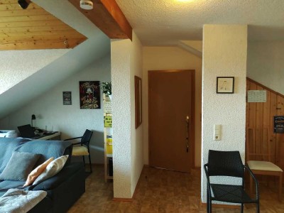 Schöne, gepflegte 2-Zimmer-DG-Wohnung in Neustadt an der Weinstraße Ortsteil Mußbach