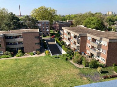 Krefelder Dykgebiet: Topgepflegte, freie 2-Zimmerwohnung mit Sonnenloggia