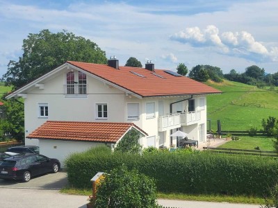 Geräumige, 6-Zimmer-Doppelhaushälfte mit Garten in ruhiger Lage in Münsing