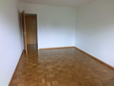 Helle 4,5-Zimmer-Wohnung mit großem West-Balkon in Sielmingen